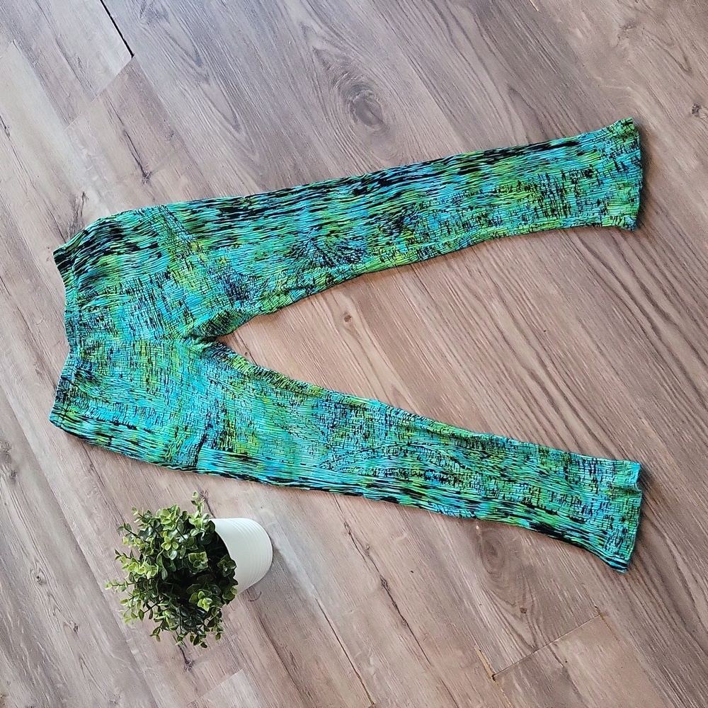 Lotus Traders l green stretchy pants l new l beach vacation wear l size small